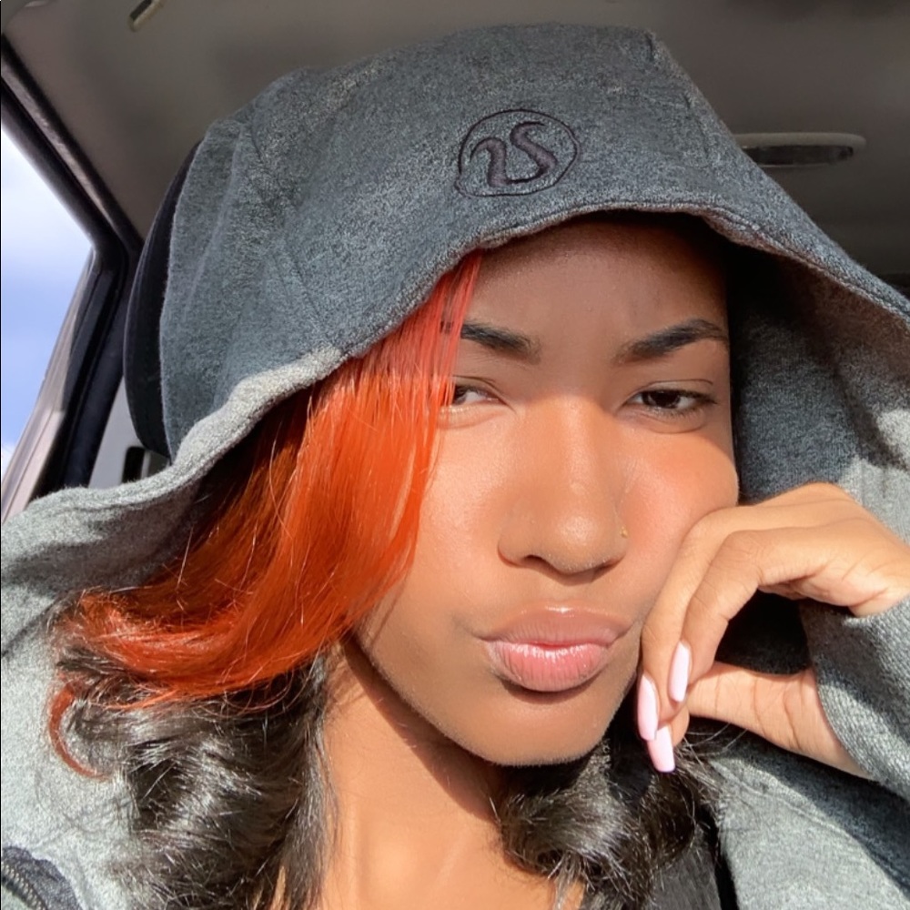 Meet your Posher, Ellissa